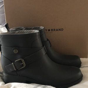 Lucky Brand Rain Boots